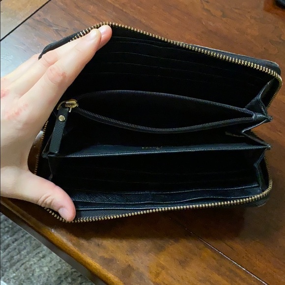 ✨SOLD✨ Kate Spade Wallet - Picture 4 of 7